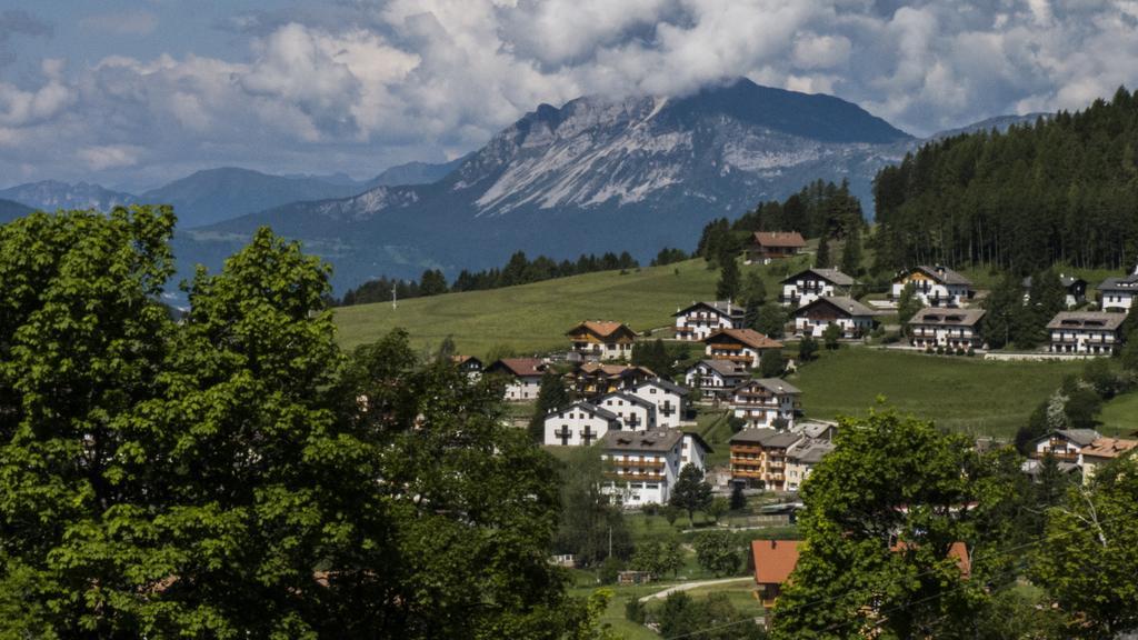 Hotel B&B Francolini Folgaria Exterior photo